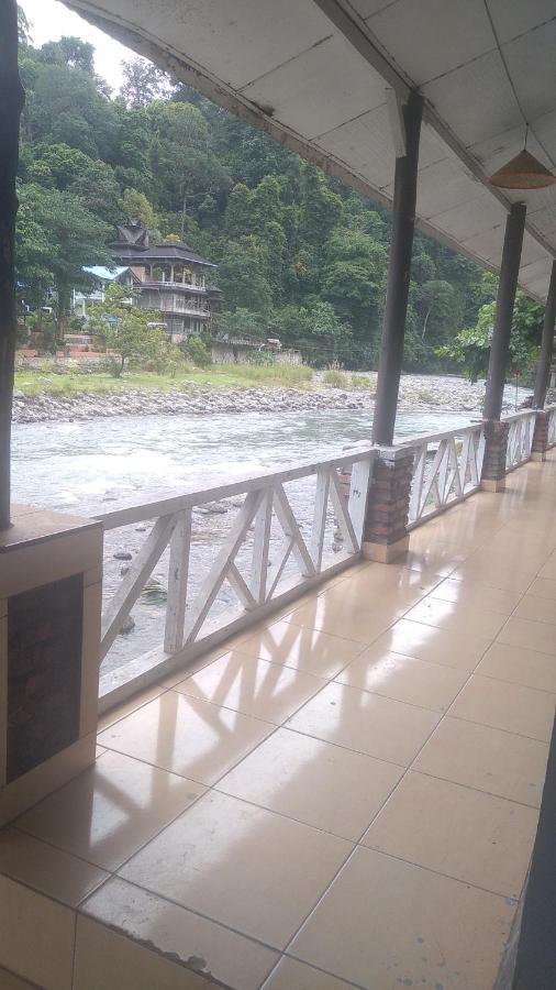 Hotel Umiyuki Jungle Tour Only Treking With As Bukit Lawang Esterno foto